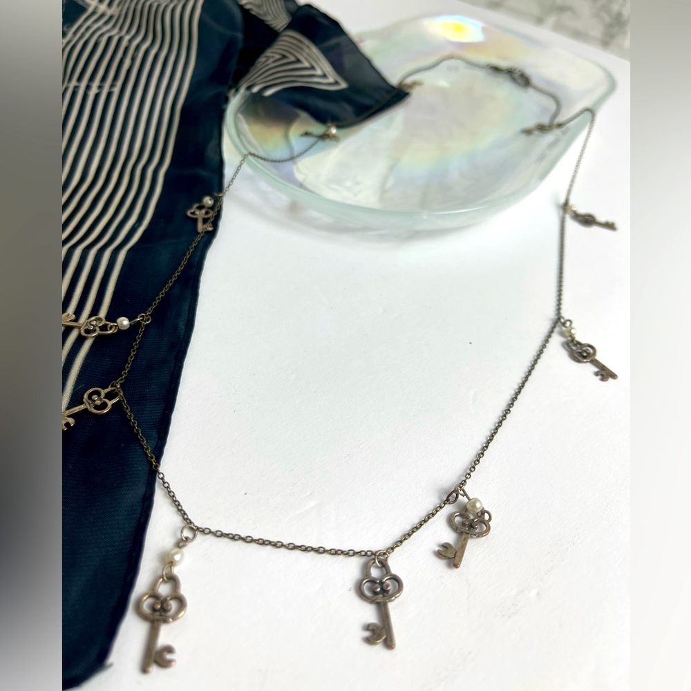 Vintage Key pearl charm necklace
